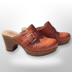 Cobb Hill by New Balance Leather Clogs with Buckle, Size 8, Brown